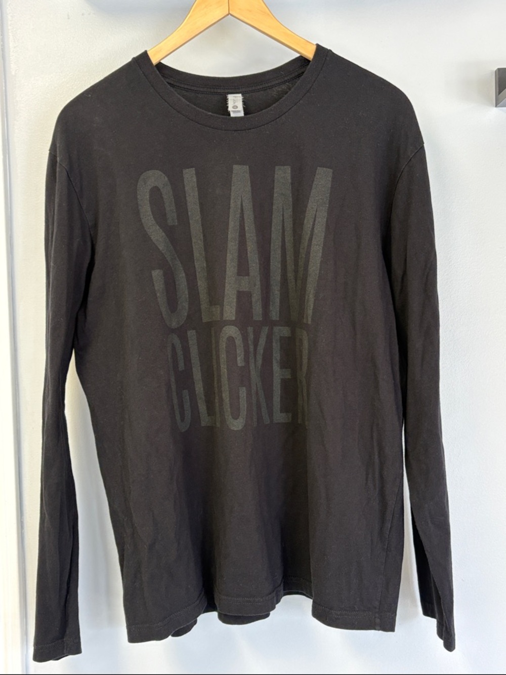 Travel Lingo “Slam Clicker” Long Sleeve Shirt